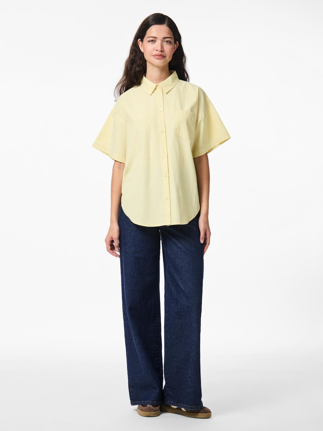 model_shot-front_full